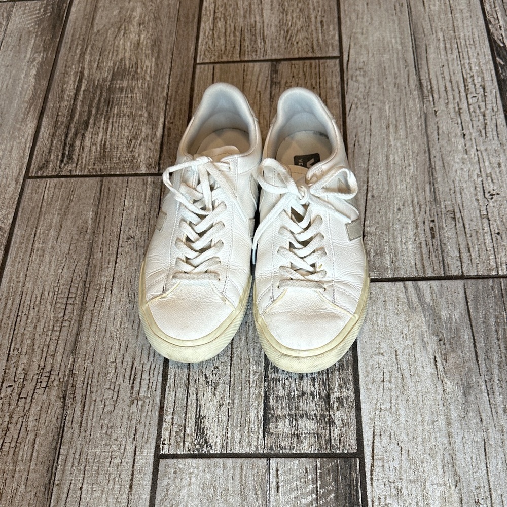 Veja White Leather Low-Top Lace-Up Sneakers Womens 11 euro 42